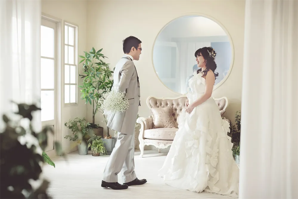 Y &
H 様のフォトウェディングレポートサムネイル画像 フォトウェディング専門のブライダルフォトスタジオLUXE MATSUYAMA – リュクス松山 -